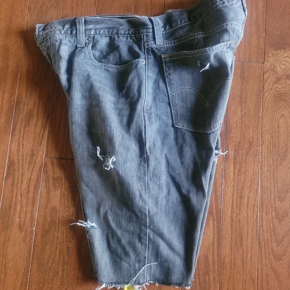 Men's Levi Shorts, sz 36 - Picture 5 of 9
